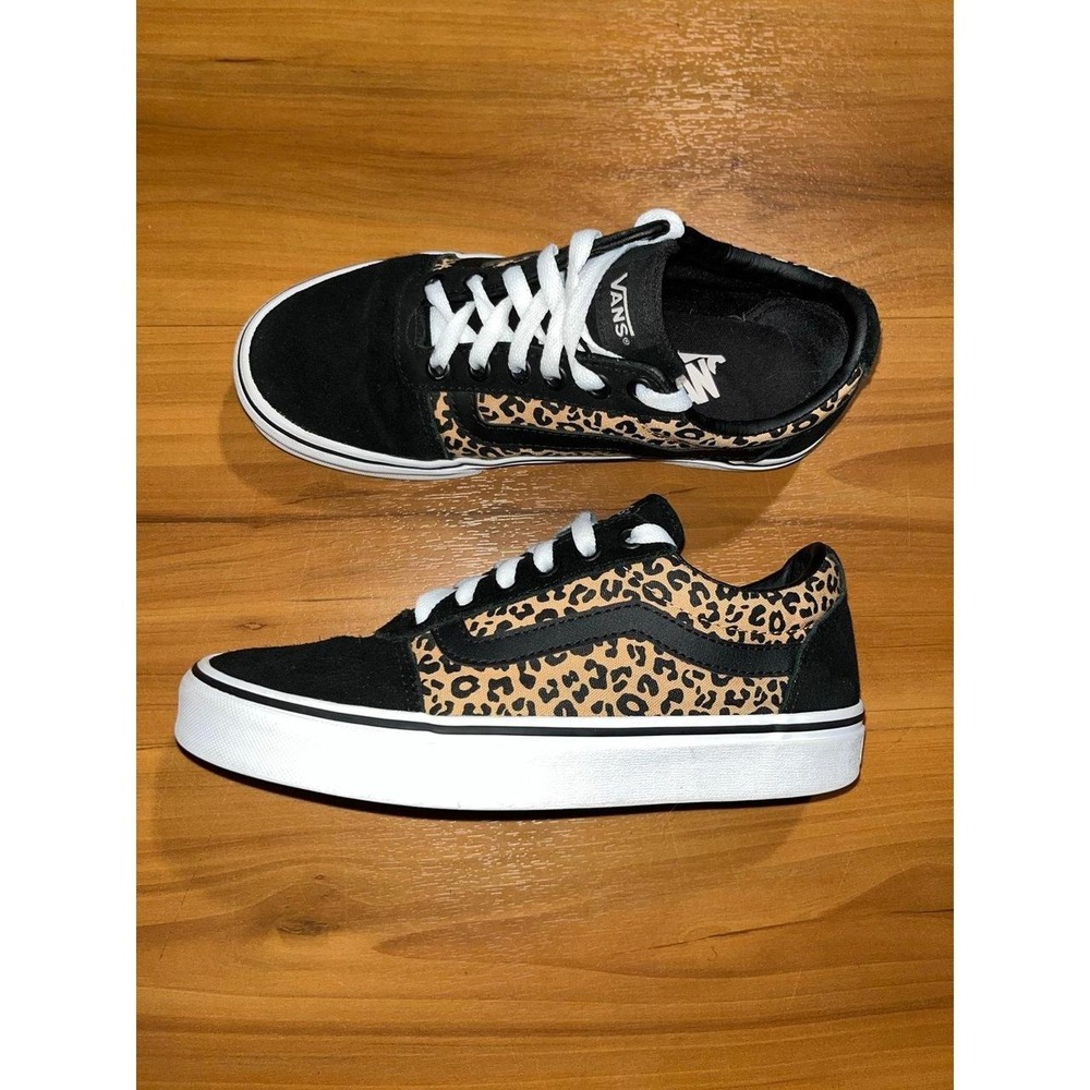 Womens Vans Ward Leopard Print Low Top Fashion Skateboarding Sneakers